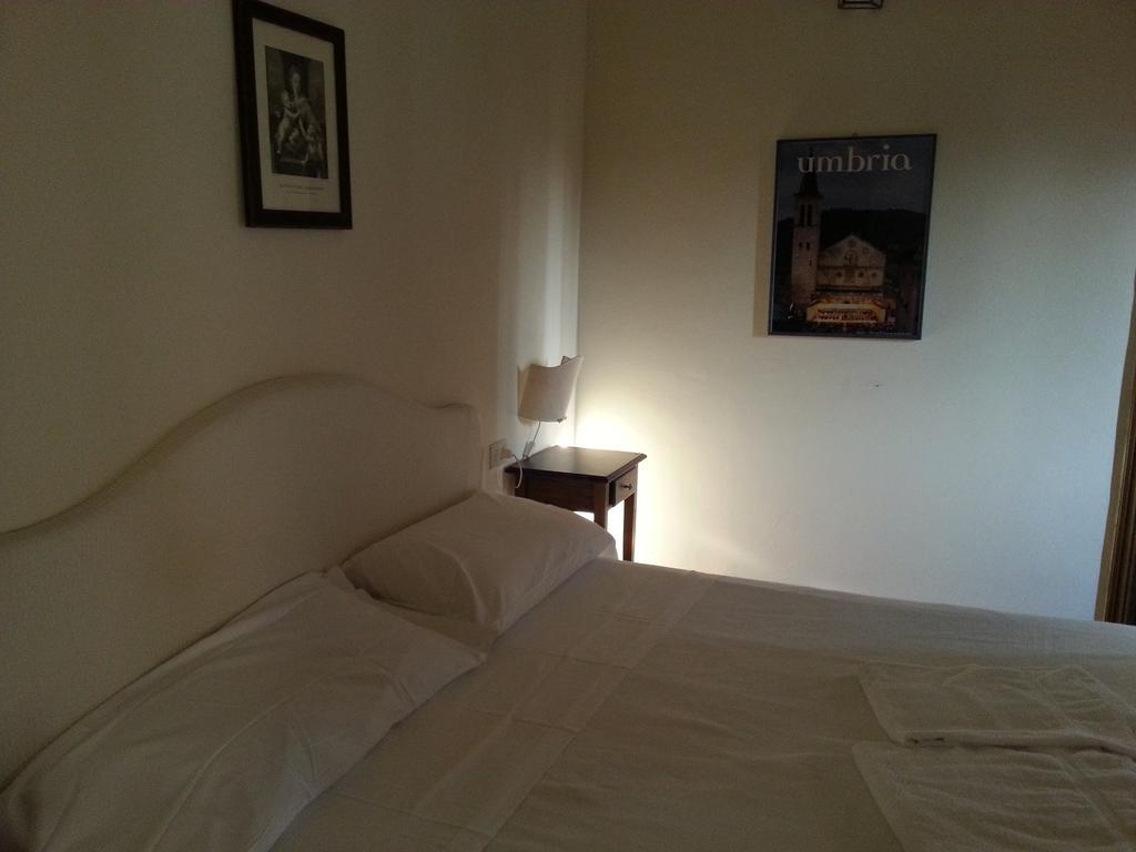 Locanda Spirito Divino Bevagna Cameră foto